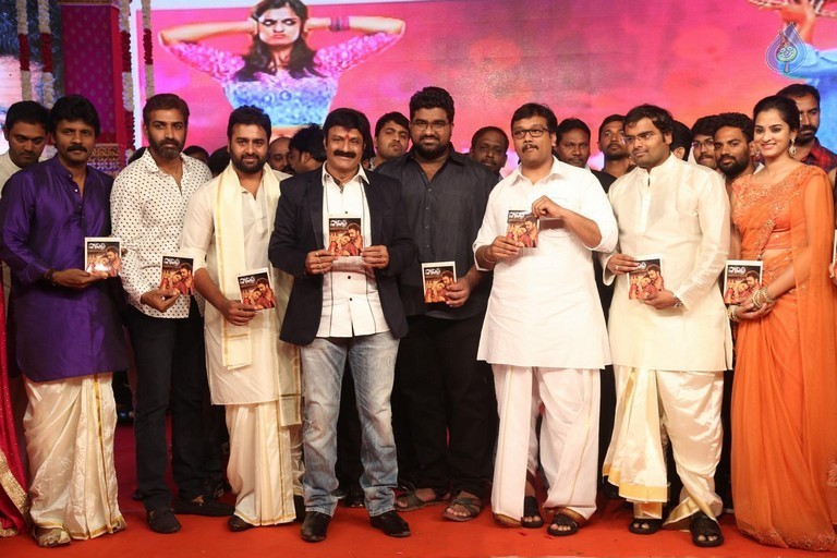 savithri audio launch,nara rohit,pawan sadhineni,nanditha  బాలకృష్ణ రిలీజ్ చేసిన 'సావిత్రి' ఆడియో!